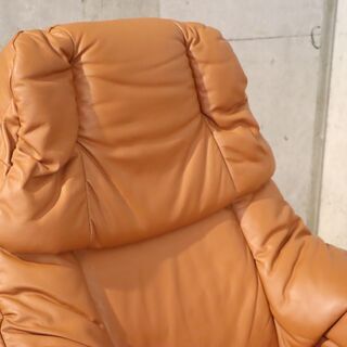 北欧ノルウェーのメーカーEKORNES(エコーネス)社のストレスレスチェアー レノ(M)です！！リビングはもちろんシアタールームなどにおススメの北欧デザインのパーソナルチェアー♪