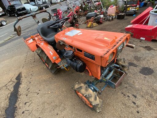 耕運機がわりにどうぞ 使ってた物で古いけどまだまだ現役 クボタ 9.5馬力 4WD ディーゼル トラクタ ブルトラ B5001　引取限定 厚木～ 耕運機がわりにどうぞ 使ってた物で古いけどまだまだ現役 クボタ 9.5