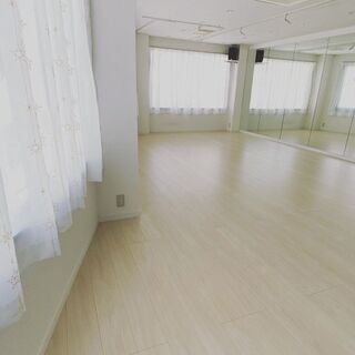 草加・越谷のダンス教室です！出来たばかりの綺麗なスタジオでレッス...