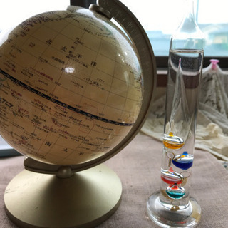 受け取り決まりました❗️インテリア地球儀とガリレオの温度計セット