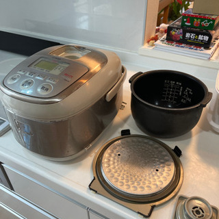 タイガー炊飯器、5.５合炊き、2011年製
