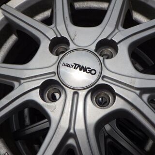 ​GOODYEAR　グッドイヤー ICE NAVI 6 155/65R14 75Q　2020年製　スタッドレスタイヤ　アルミ付き4本セット　￥17,380税込