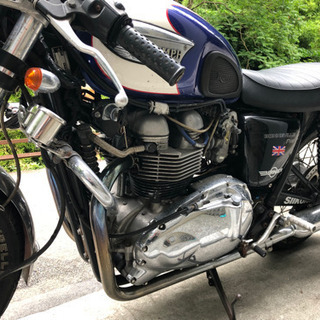 トライアンフ　ボンネビルT100