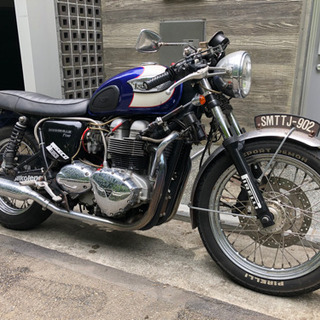 トライアンフ　ボンネビルT100