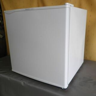 ユーイング・１ドアサイコロ型冷蔵庫 ４６L ２０１１年 未使用品...