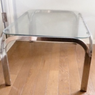 ガラステーブル　机　サイドテーブル　ローテーブル　コーヒーテーブル