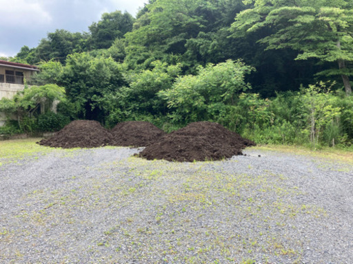 庭の整地作業