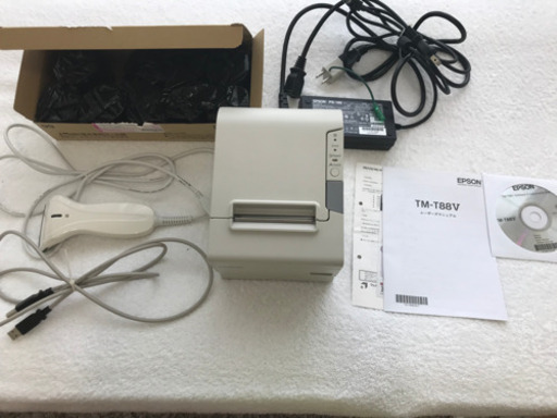 美品 2ヶ月程使用しました EPSON レシートプリンター  レシートプリンター用紙9ロール付き バーコードリーダー付き