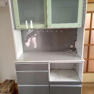 【ネット決済】多分ニトリのキッチンボード　食器収納棚