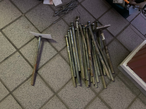 防草シート大量50坪以上、ブロック60個、クイ