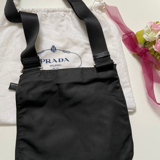 プラダ　PRADA ショルダーバック　黒　NERO ❶
