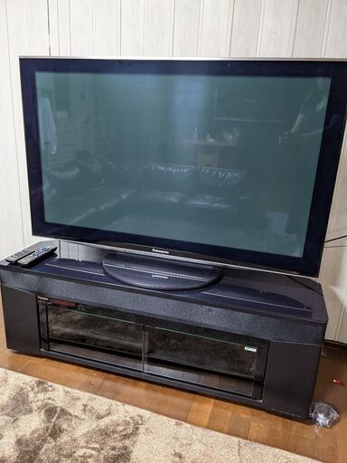 Panasonic 50V型テレビと、スピーカ付テレビ台