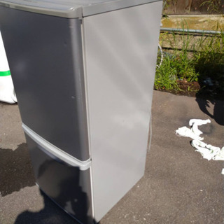 Panasonic LED照明 カテキン抗菌・脱臭フィルター 耐熱テーブル 138L 2ドア 冷蔵庫【NR-B143W