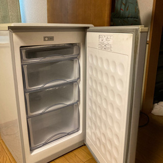 小型冷凍庫（引き出し式）