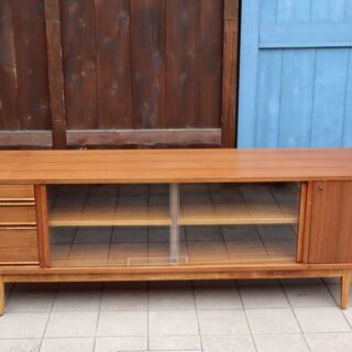 ACME Funiture(アクメファニチャー)のTRESTLES（トラッセル）テレビボードです。ワイドサイズのローボードはアメリカヴィンテージ家具を再現♪ブルックリンスタイル、西海岸スタイルなどに！