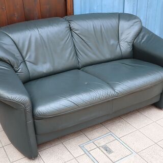 IDC OTSUKA(大塚家具)取り扱いのドイツ、himolla(ヒモラ)社の2人掛け