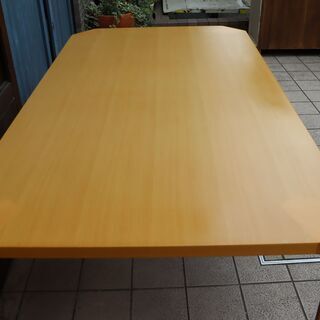 Tendo(天童木工)より建築家 坂倉準三の研究所がデザインしたAntler