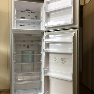 日立　冷蔵庫です。