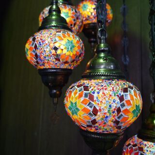 【職人技】トルコモザイクランプ　7灯螺旋型　シャンデリア