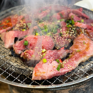 焼肉屋さんやレストランバーのアルバイト🍖 - 名護市