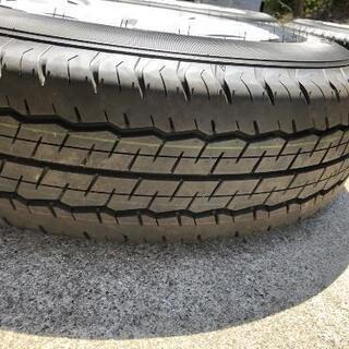 200系6型ハイエース納車外しタイヤ&ホイールセット