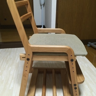 ISSEIKI 学習椅子　LIFE-KD DESK CHAIR