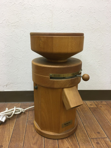 電動石臼製粉機　未使用