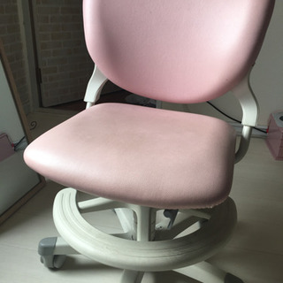 学習椅子　ピンク色