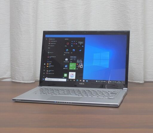NEC 薄型超軽量13.3型モバイルノート