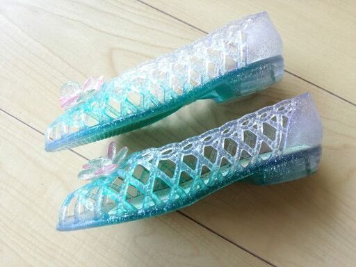 女の子サンリオサンダル19センチ水色キラキラお花子供靴夏用 ラッキー 香椎のキッズ用品 子供用シューズ の中古あげます 譲ります ジモティーで不用品の処分