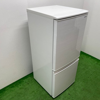 美品冷蔵庫 シャープ 137Lノンフロン冷凍冷蔵庫 SJ-D14C-W 生活家電 