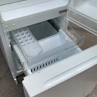 中古品 ヤマダ電機 ノンフロン冷凍冷蔵庫 2019年製 YRZ-F15E1