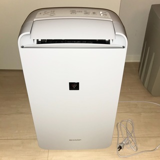 低価人気 SHARP - シャープ 冷風・衣類乾燥 除湿機 CM-L100-Wの通販 by