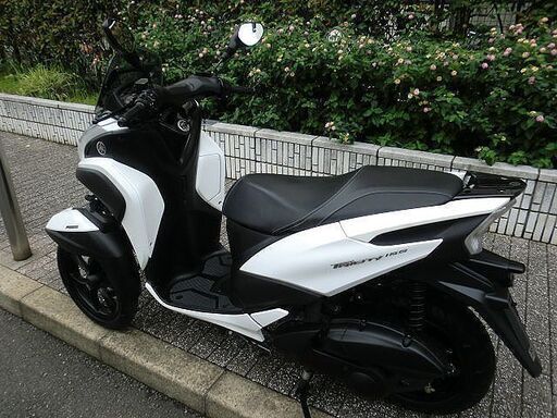 ☆普通免許仕様トリシティ155ABSワイドトレッド！1.8万km台 マルチバー