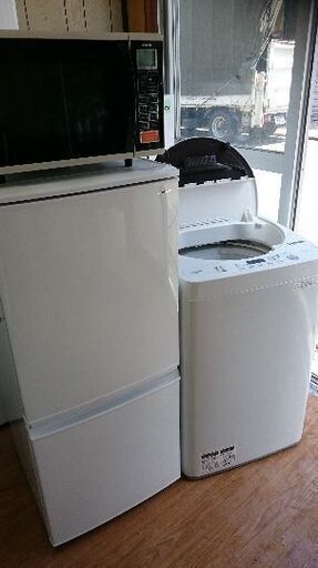 新生活お買い得セット！！シリーズ４３ シャープ　 SJ-D14D-W　2ドア冷凍冷蔵庫137L つけかえどっちもドア 2017年製・シャープ ES-GA4B-W　全自動洗濯機　4.5Kg 2018年製・東芝 ER-K3(W) オーブンレンジ 2014年製 　3点セット！！