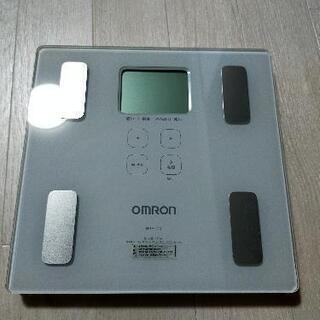 オムロン　体重計、体組成計　HBF-214　【値下げ！】