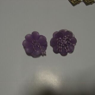 イヤリング　花紫色