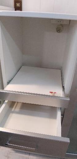 食器棚 キッチンボード レンジ台 マルミツ ホワイト系（鏡面仕上げ）幅80×奥行42×高さ115\n\n43006