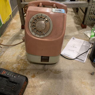 昔懐かしいピンク電話