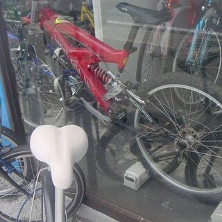 オートフィックス店頭にて HOT アウトレット CHILI 3×8段 