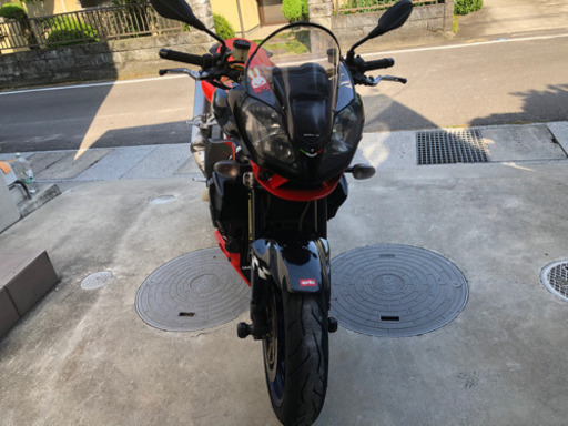 アプリリア　トゥオーノ1000