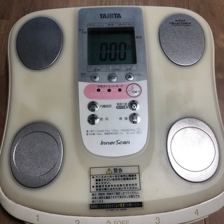 （ジャンク品）タニタの体重計