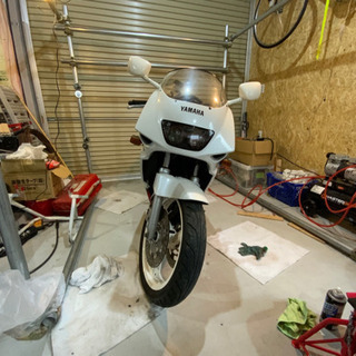 fzr250r 2000年モデル　特攻の拓ケニーロバーツ号