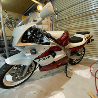 fzr250r 2000年モデル　特攻の拓ケニーロバーツ号