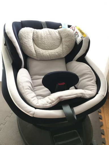 新作人気 【良品】コンビ CC-UID isofix チャイルドシート