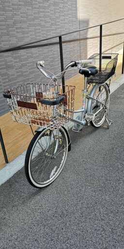 自転車　業務用　ブリヂストン　ニュースクル　シルバー　ヴィンテージ　重いものを運べます