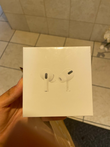 AirPods Pro未開封本日21時まで