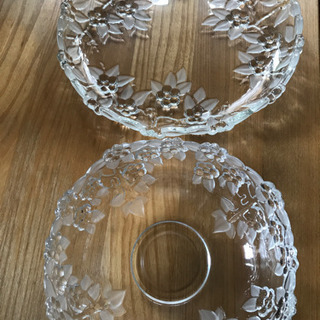 ドイツ製　ガラスのサラダボールと大皿