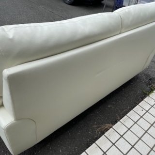 半年間使用のみ！3人掛けソファー　合皮　白　ニトリ　Nシールド　キャッツ3