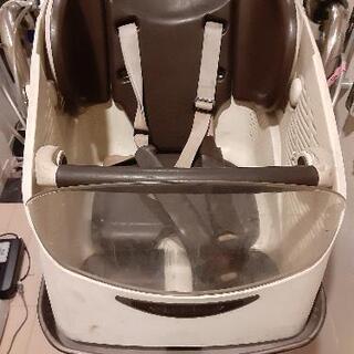 電動アシスト機能つき３人乗り自転車